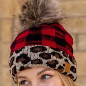 Women's Leopard Print Beanie with PomPom
